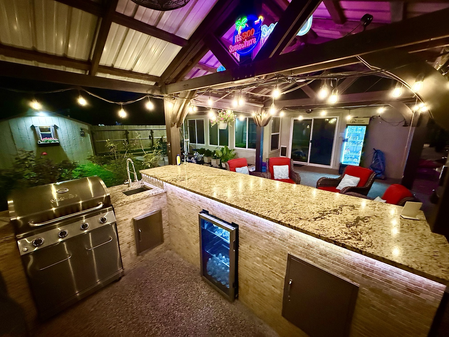 Granite bar area at Cypress River Oasis